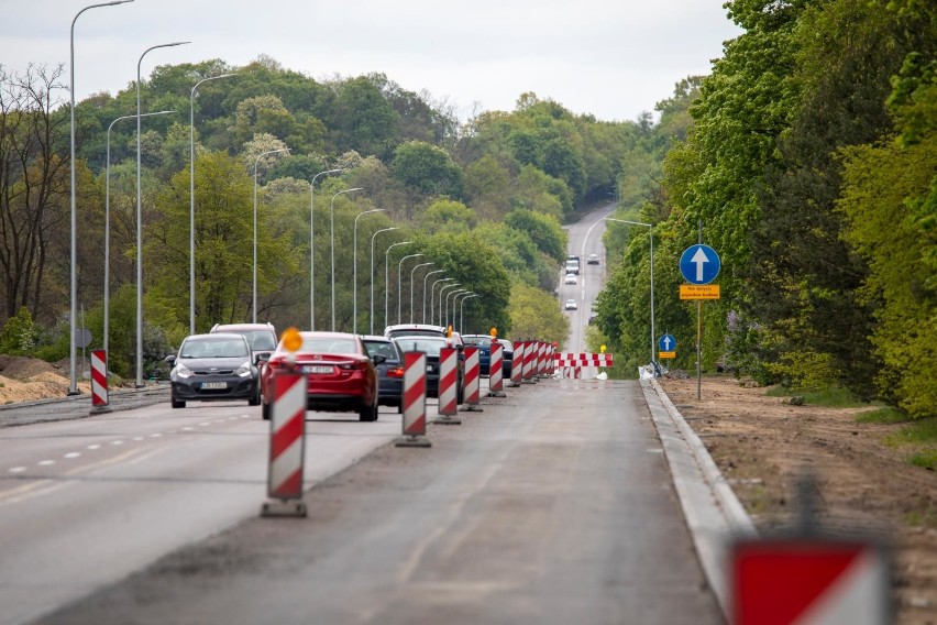 Ruch został tymczasowo przełożony na nowe buspasy. Po...