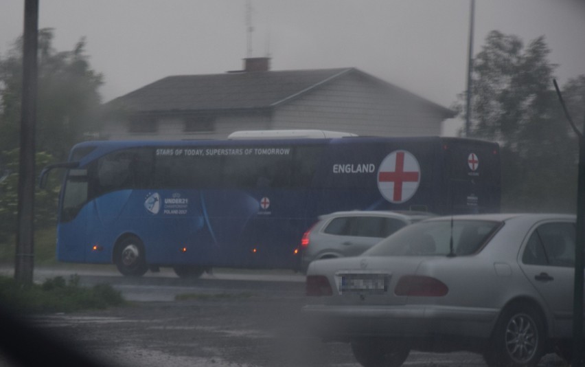Anglicy przylecieli na mistrzostwa Europy do lat 21 na lotnisko w Radomiu