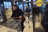 Lidl w Zawierciu otwarty. Klienci dostali w prezencie Kuchnię Lidla ZDJĘCIA + WIDEO Na mieszkańców czekają promocje i okazyjne ceny