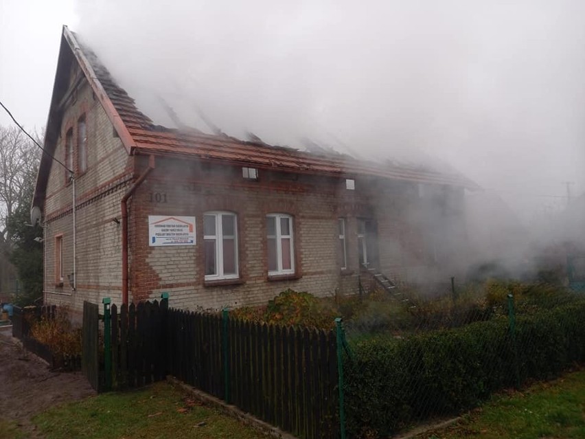 Pożar w domu w Gostkowie wybuchł w środę 17 listopada rano....