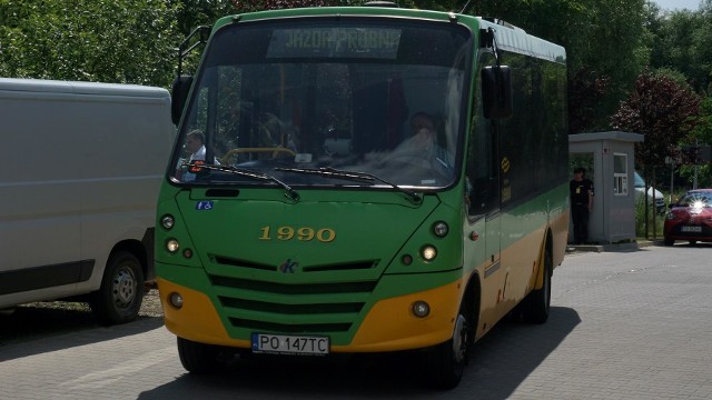 Minibusy, które będą kursować na linii nr 121, mogą pomieścić około 35 pasażerów.Przejdź do kolejnego zdjęcia --->