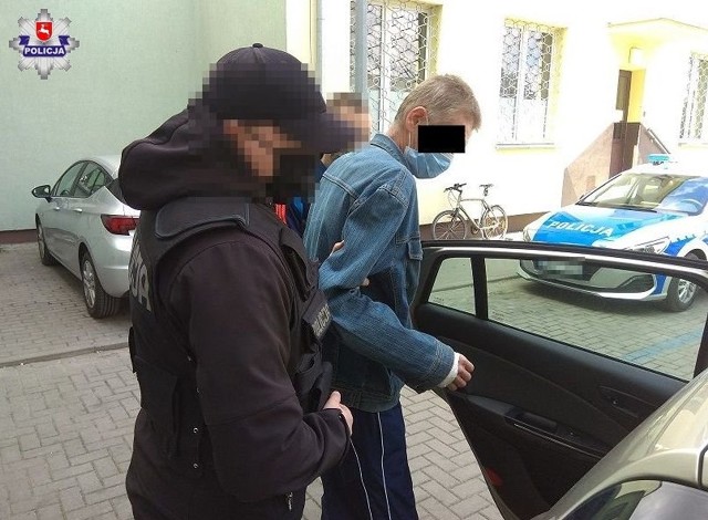 Zatrzymany przez policję 48-letni mieszkaniec Białej Podlaskiej podczas domowej awantury dźgnął brata nożem