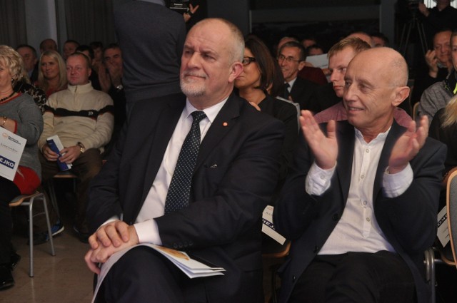 Wiesław Suchowiejko (z lewej) z Jerzym Hardie-Douglasem na konwencji wyborczej PO w Szczecinku jesienią 2015, wtedy jeszcze razem, czy kiedyś znowu...