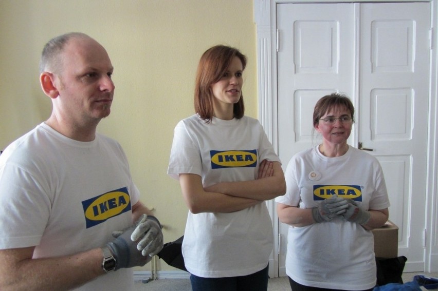 Wolontariusze z IKEA remontują lokal Fundacji Dziecko w...