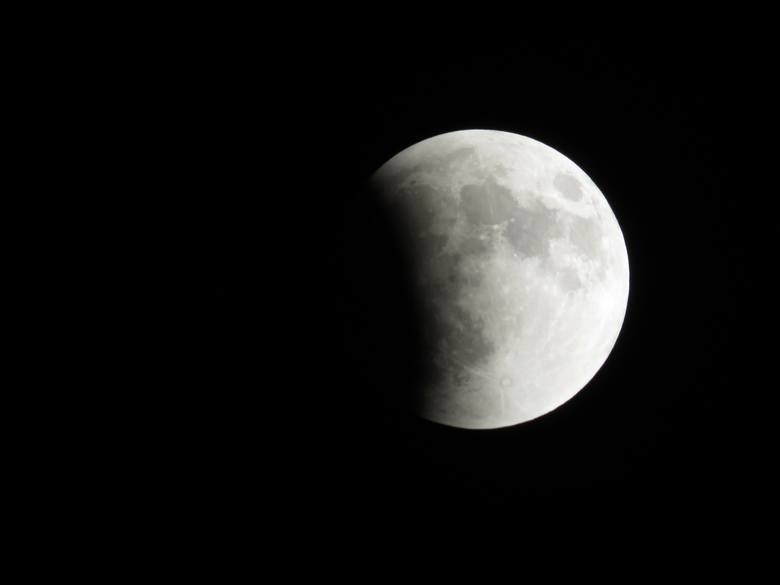 Zaćmienie Księżyca 2019: Kiedy i jak je oglądać? Relacja live (16.07.2019)