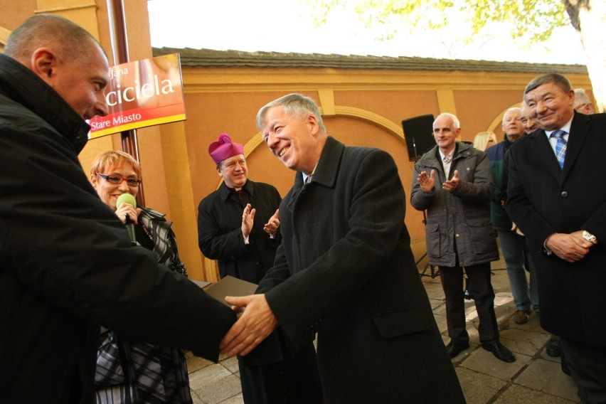 Wrocław ma już plac św. Jana Chrzciciela (ZDJĘCIA)