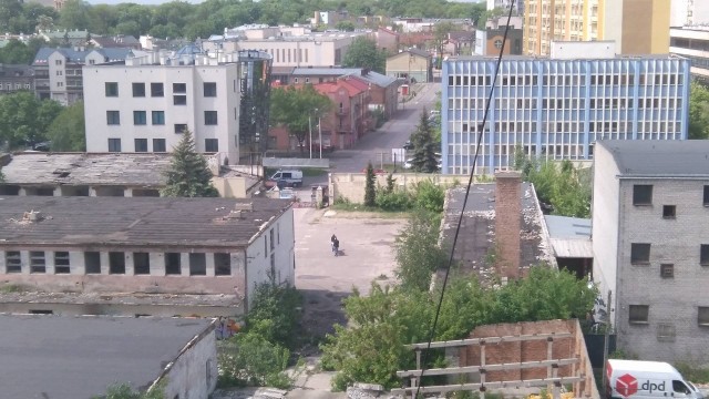W niedzielne przedpołudnie znaleziono ciało 54-letniego mężczyzny w opuszczonych budynkach po dawnym zakładzie Imperson przy ulicy Czachowskiego w Radomiu.