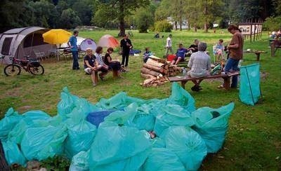 Akcje sprzątania w Ojcowskim Parku Narodowym odbywają się...