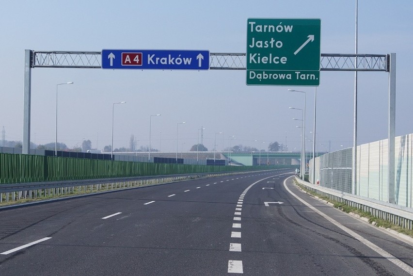 35-kilometrowy odcinek autostrady A4 na wschód od Tarnowa...