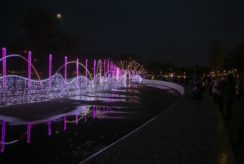 Warszawska iluminacja w Multimedialnym Parku Fontann. Tak...