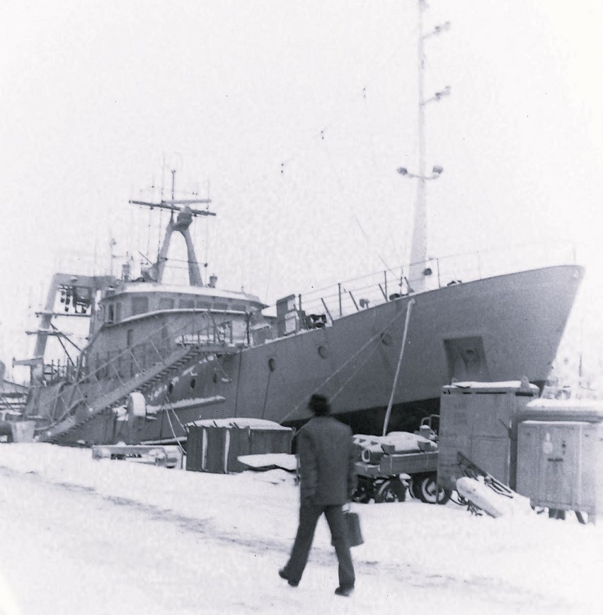 Zima 1980 r., kuter dla Francji – największy statek rybacki...