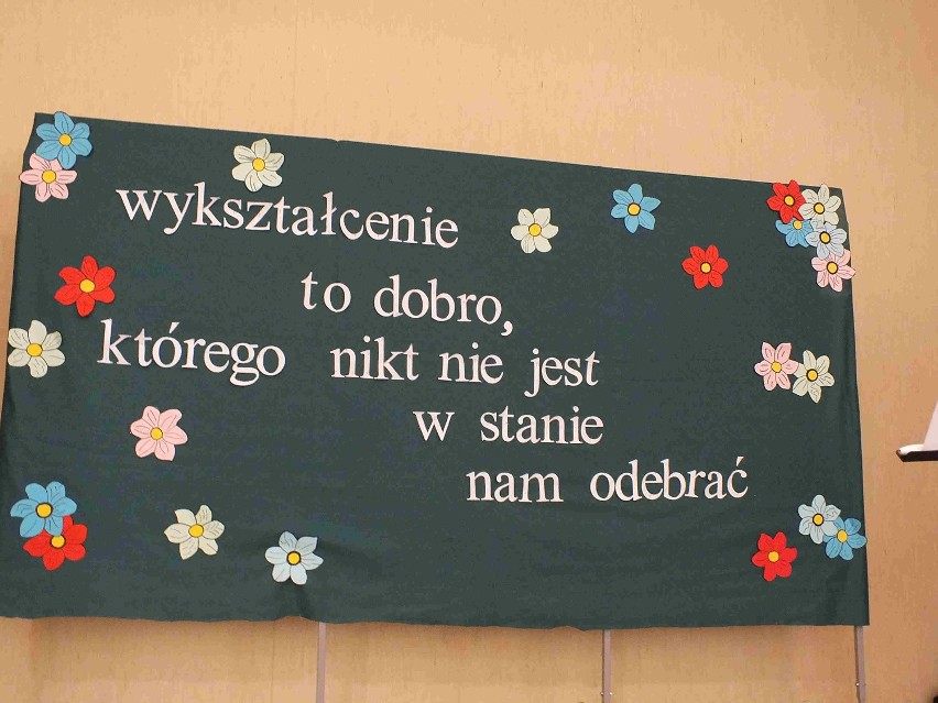 Dzień Edukacji Narodowej i pożegnanie dyrektora w ZSZ nr 2 w Starachowicach