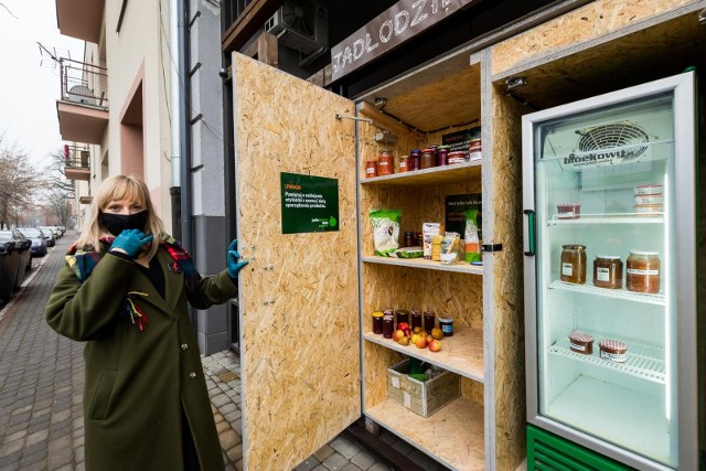Jadłodzielnia WSG Foodsharing w Bydgoszczy założyła dwa punkty, gdzie można oddać lub wziąć żywność. Znajdują się przy ul. Naruszewicza 11 oraz Obrońców Bydgoszczy 1.