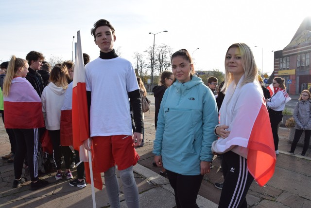 Chorzowska młodzież świętuje rocznicę odzyskania przez Polskę niepodległości