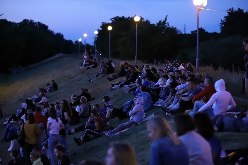 Ostrołęka. Kino letnie na plaży. Pierwszy seans 3.07.2020