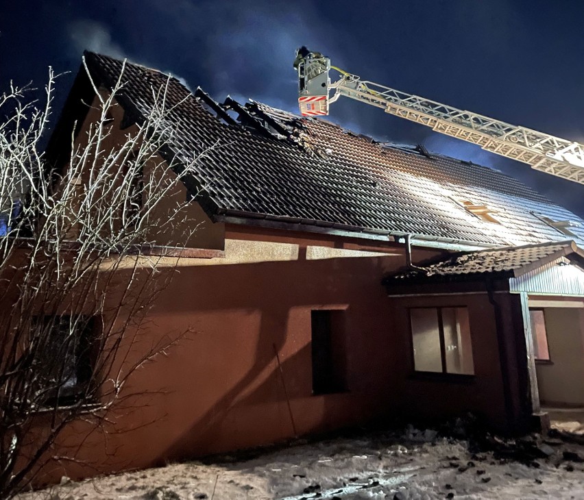 Pożar domu w Małujowicach niedaleko Skarbimierza wybuchł w...