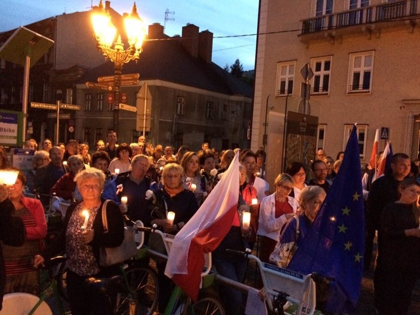 Protest przed sądem w Bielsku-Białej