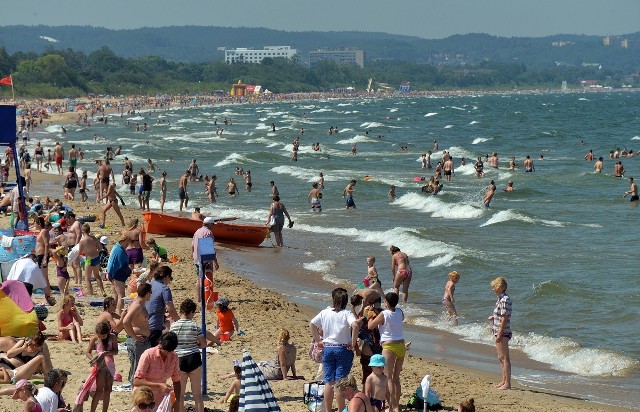 W obliczu zagrożenia terrorystycznego w zagranicznych kurortach coraz więcej turystów wybiera polskie morze