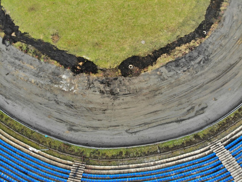 Zobacz jak wygląda remont stadionu żużlowego przy Alejach Zygmuntowskich (WIDEO, ZDJĘCIA)