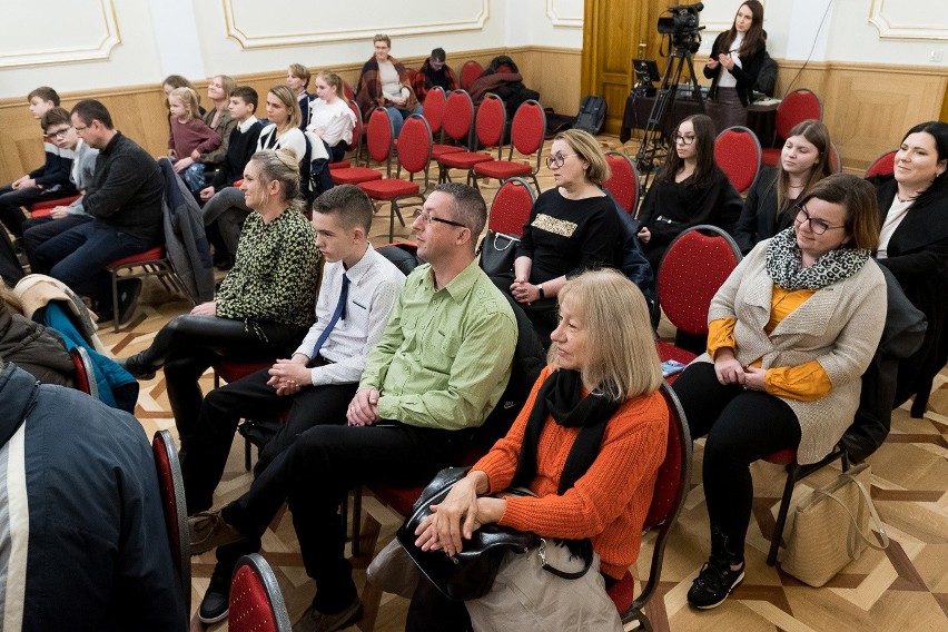 Wojciech Bonowicz odwiedził Tarnobrzeg. Pisarz spotkał się z mieszkańcami podczas III Festiwalu Baśniowy Świat Stanisława Jachowicza