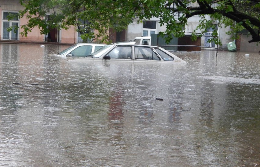 Brzeziny pod wodą! Pamiętacie powódź z 2015 roku? ZDJĘCIA