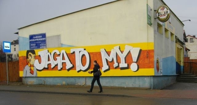 Graffiti przy ul. Dojlidy Górne jest już od dłuższego czasu. Nikt go nie niszczy.