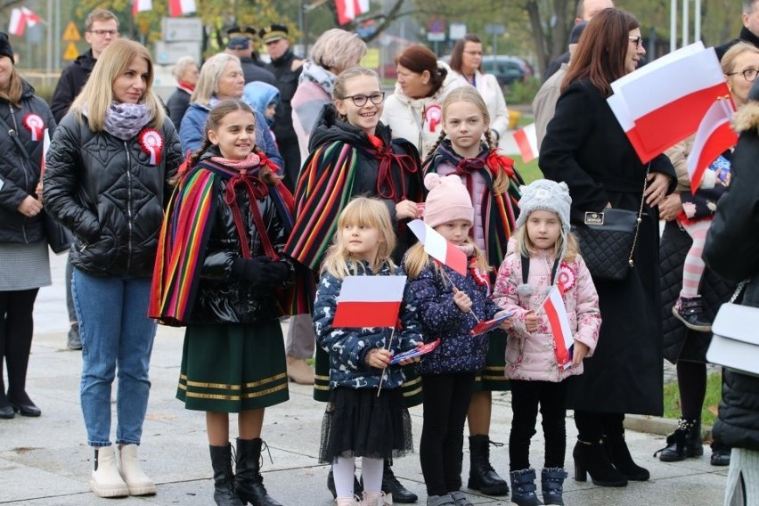Uroczyste obchody Święta Niepodległości w Morawicy....