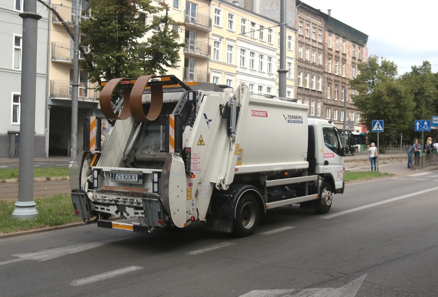 Śmieciarki na ulicach Szczecina