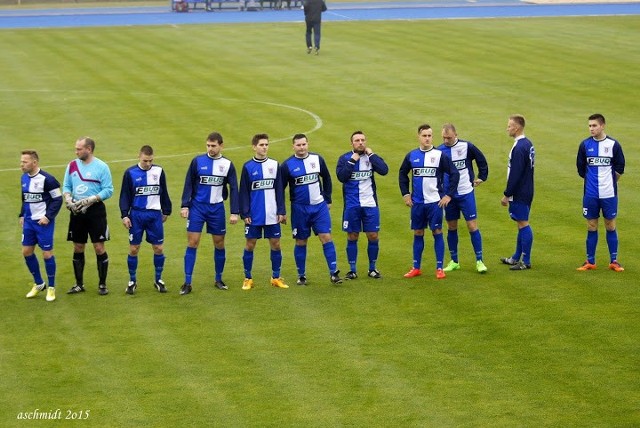 W sobotnim meczu 13. kolejki V ligi, grupy II klasy okręgowej Szubinianka Szubin pokonała na własnym boisku beniaminka rozgrywek Wzgórze Raciążek 3:1 (2:0).