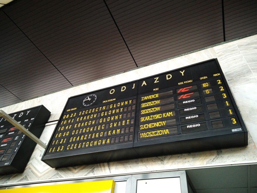 Skandal na dworcu w Kielcach. Pociąg do Szczecina opóźniony wiele godzin, pasażerowie pozostawieni sami sobie. Mamy komentarz rzecznik