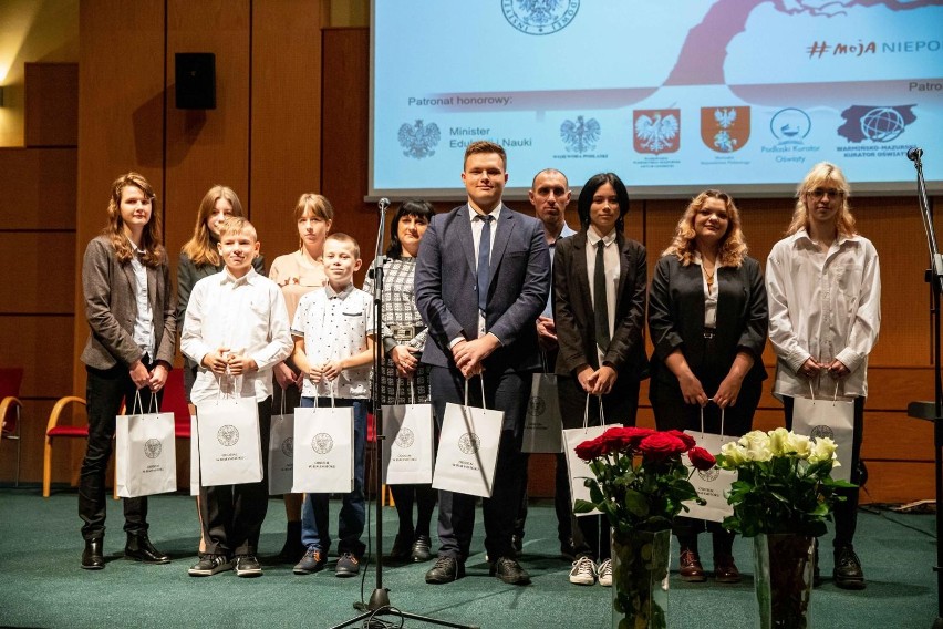 "Historia najnowsza Polski w poezji dzieci i młodzieży". Poznaliśmy laureatów konkursu organizowanego przez podlaski IPN (zdjęcia)