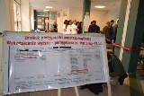 Protest w Rybniku: Część załogi szpitala murem za dyrektor!