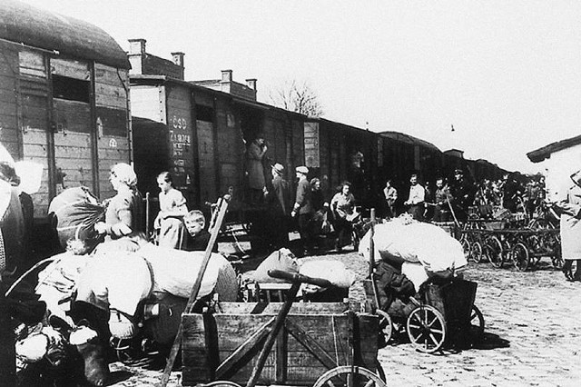 Ludność niemiecka wyjeżdżała ochotnie i napierała na wyjazd, nie składała żadnych skarg - relacjonował polski urzędnik podczas akcji wysiedleńczej.