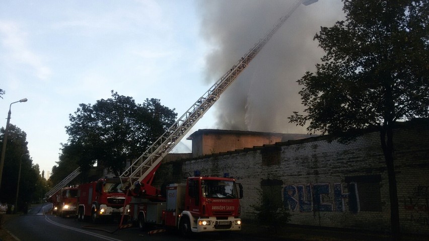 Pożar starej rzeźni w Chorzowie. Zobacz wideo...