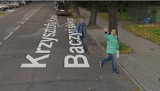 Mieszkańcy Jasła uchwyceni na ulicy kamerą Google. Sprawdź, czy jesteś w Street View! [GALERIA]