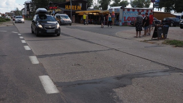 Betonowa, poniemiecka jezdnia w Unieściu, familijnej części Mielna, zniknie, a w jej miejsce pojawi się nowoczena droga ze ścieżką dla rowerów 