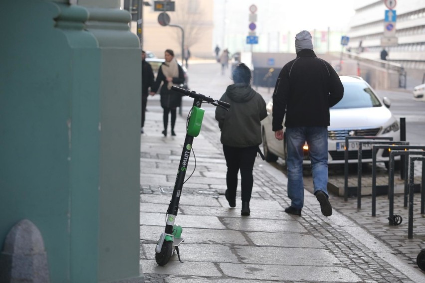 Hulajnogi na minuty po raz pierwszy w Poznaniu pojawiły się...