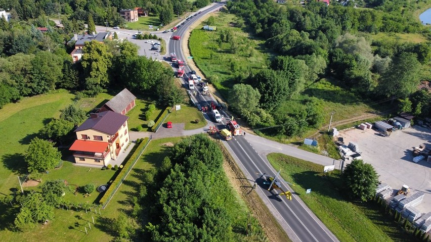 Wypadek w Gorzeniu na DK 28. Widok z drona