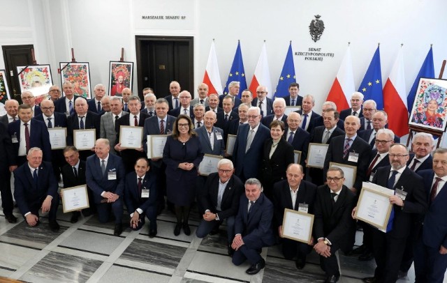 Podczas spotkania uhonorowano symbolicznie 74 wójtów i burmistrzów, pełniących swoje funkcje od 8 kadencji. Wśród nich było 12 samorządowców z woj. lubelskiego.