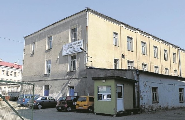 Z dawnej fabryki Tryllingów zachował się tylko ten budynek, przekształcony po 1944 r.
