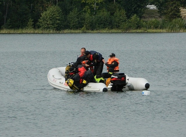 Katastrofa samolotu - jezioro Jeleń (ćwiczenia)