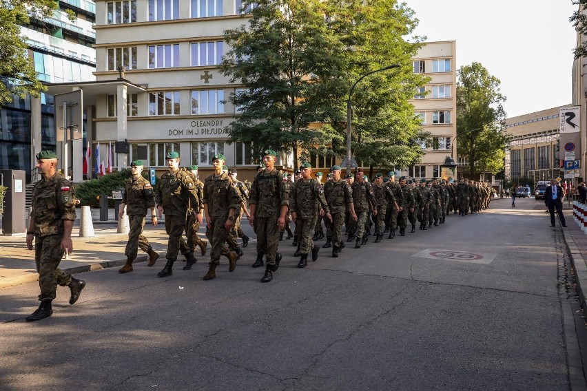 Kraków. W sądzie wygrywa miasto, ale na Oleandrach rządzą "legioniści"