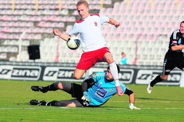 Mateusz Stąporski w meczu z SandecjąNowy Sącz dwa razy pokonał bramkarza gości.