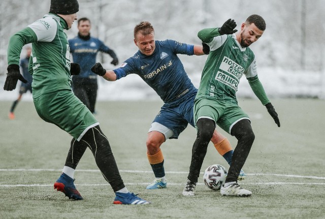 W swoim kolejnym meczu sparingowym Stal Rzeszów wygrała z Wisłoką Dębica 6:0. Zobaczcie zdjęcia z tego spotkania.