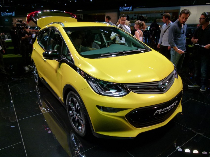 Opel Ampera-e...