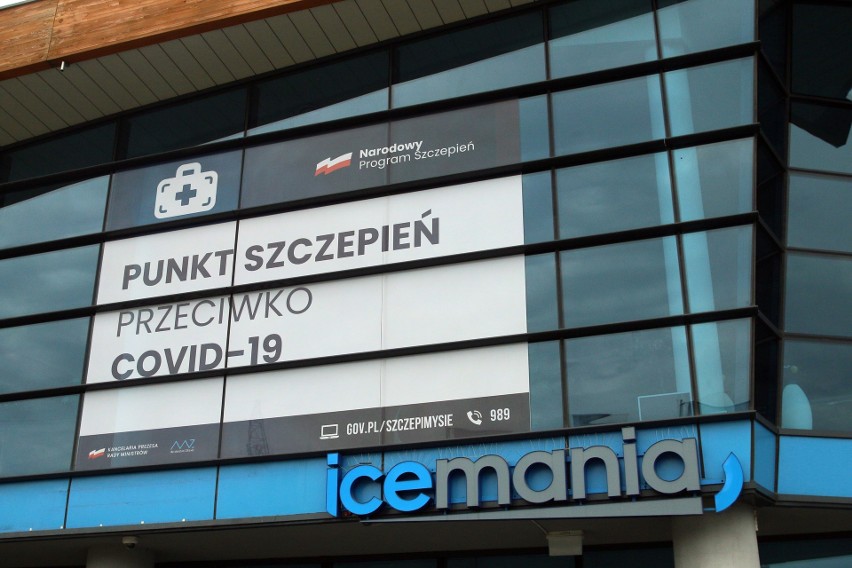 Lublin: Było lodowisko, jest punkt szczepień. Pierwsi pacjenci zaszczepieni na Icemanii