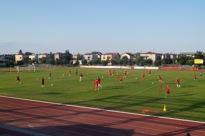 4 liga. Tomasz Grzywna zaczął pracę z Pilicą Białobrzegi. W sobotę pierwszy sparing z Bronią Radom (ZDJĘCIA)