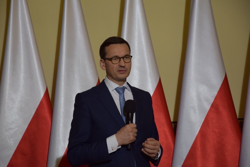 Premier Morawiecki w Skawinie. Mówił o smogu, podatkach i zależnej gospodarce [ZDJĘCIA]