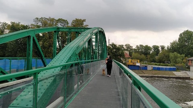 Remont mostu z Pasieki na Wyspę Bolko w Opolu. Inwestycja ma być ukończona na początku września.
