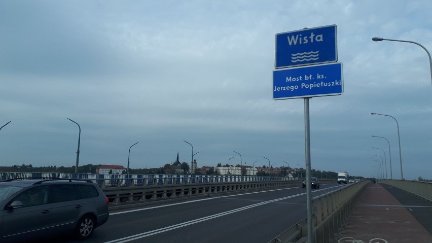 Zrezygnowano z uroczystego nadania imienia księdza Jerzego Popiełuszki dla mostu w Sandomierzu. Będzie tylko symboliczne odsłonięcie tablic